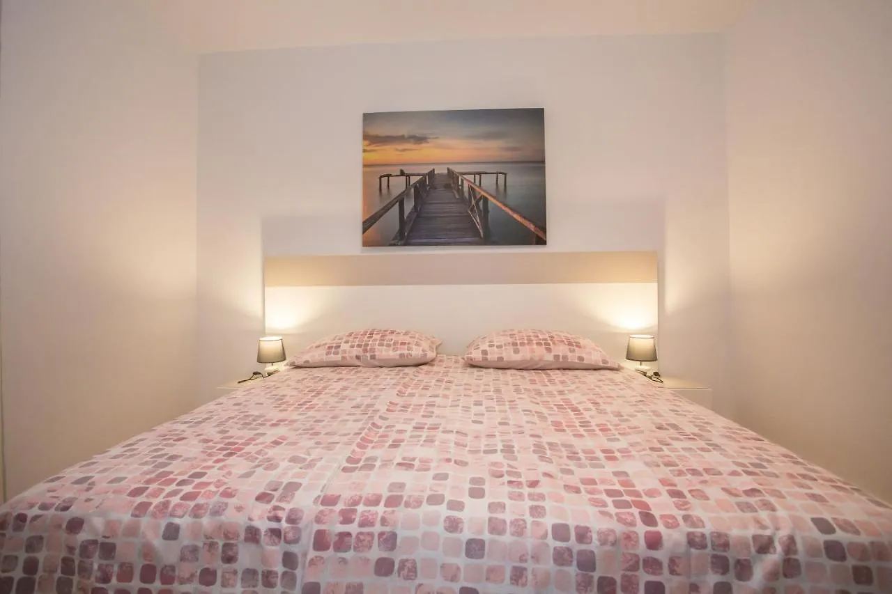 Apartment Ivan 2 Funtana 0*,  Croatia