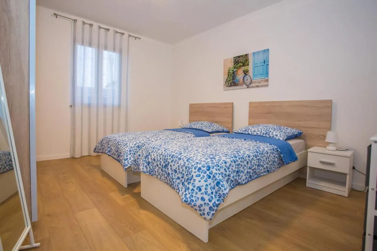 Apartment Ivan 2 Funtana