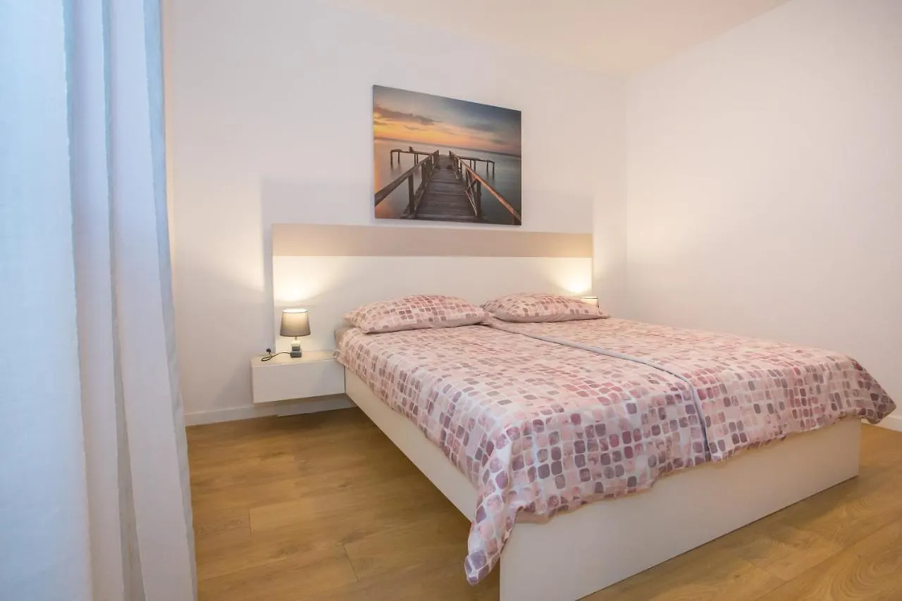 Apartment Ivan 2 Funtana Croatia